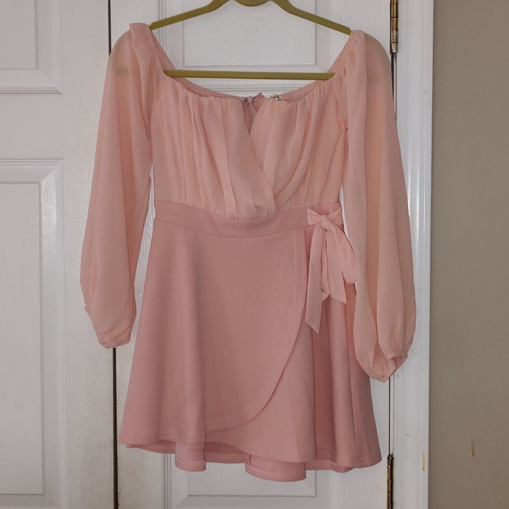 Privy  peach color  mini  dress  Sz S EUC worn once